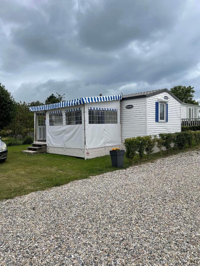 Mobil-Home 4/6 Personnes , Terrasse Couverte ,Piscine Chauffee . Biville-sur-Mer Εξωτερικό φωτογραφία