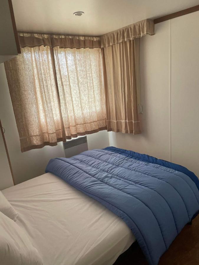 Mobil-Home 4/6 Personnes , Terrasse Couverte ,Piscine Chauffee . Biville-sur-Mer Εξωτερικό φωτογραφία